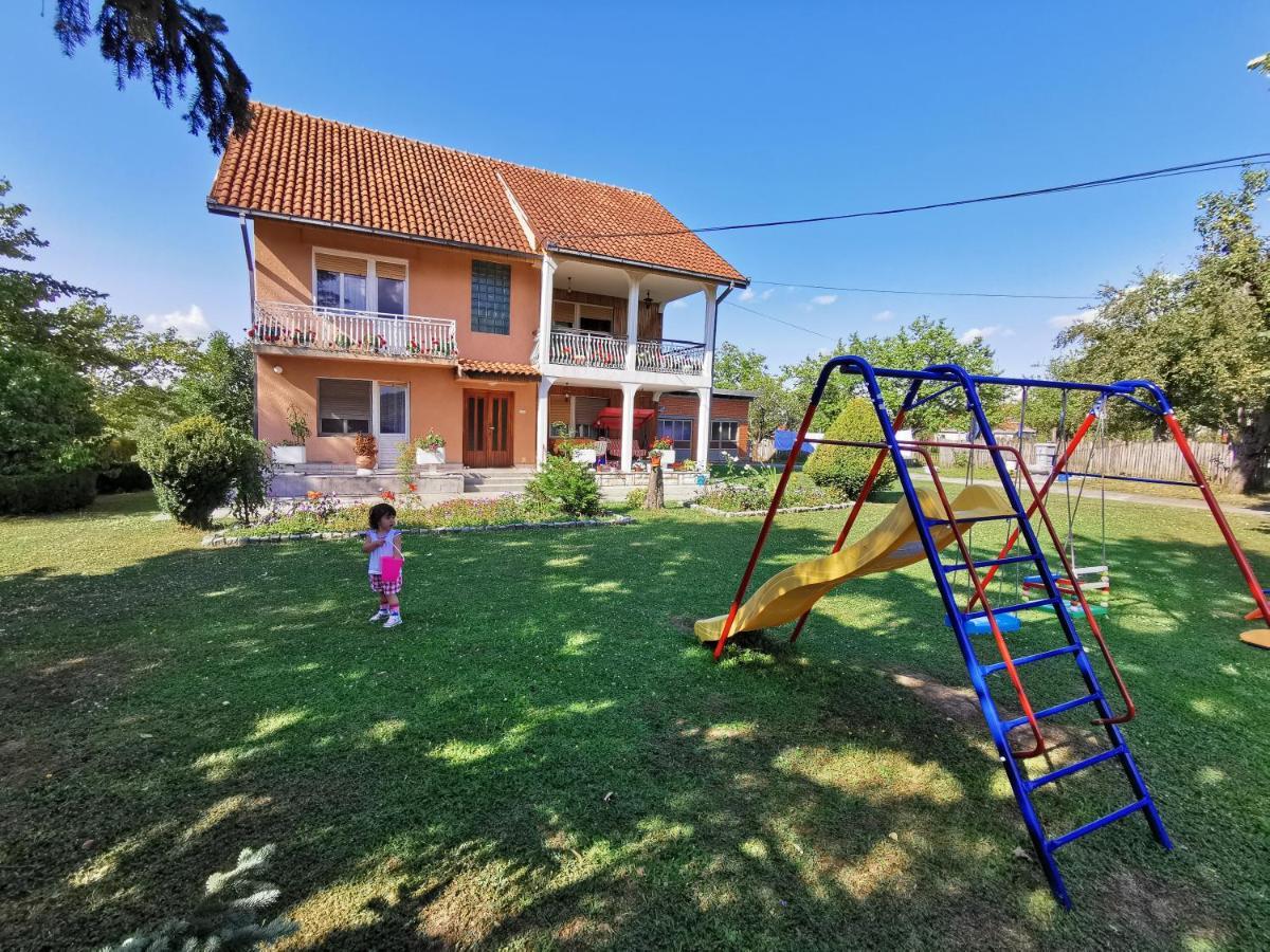 Apartments Domacinstvo Nikolic Valjevo Bagian luar foto