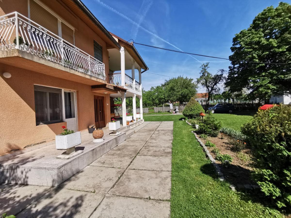 Apartments Domacinstvo Nikolic Valjevo Bagian luar foto