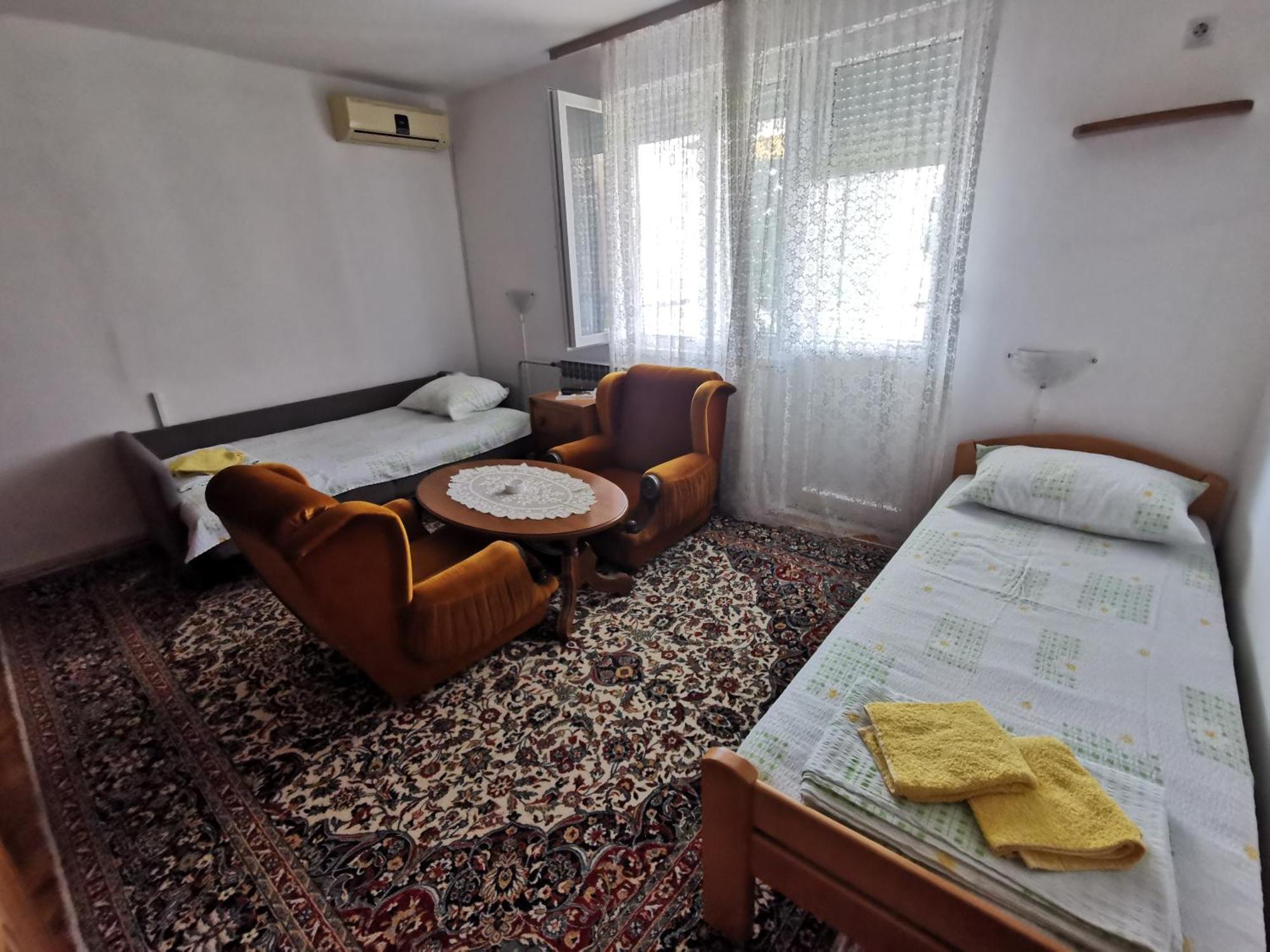 Apartments Domacinstvo Nikolic Valjevo Bagian luar foto
