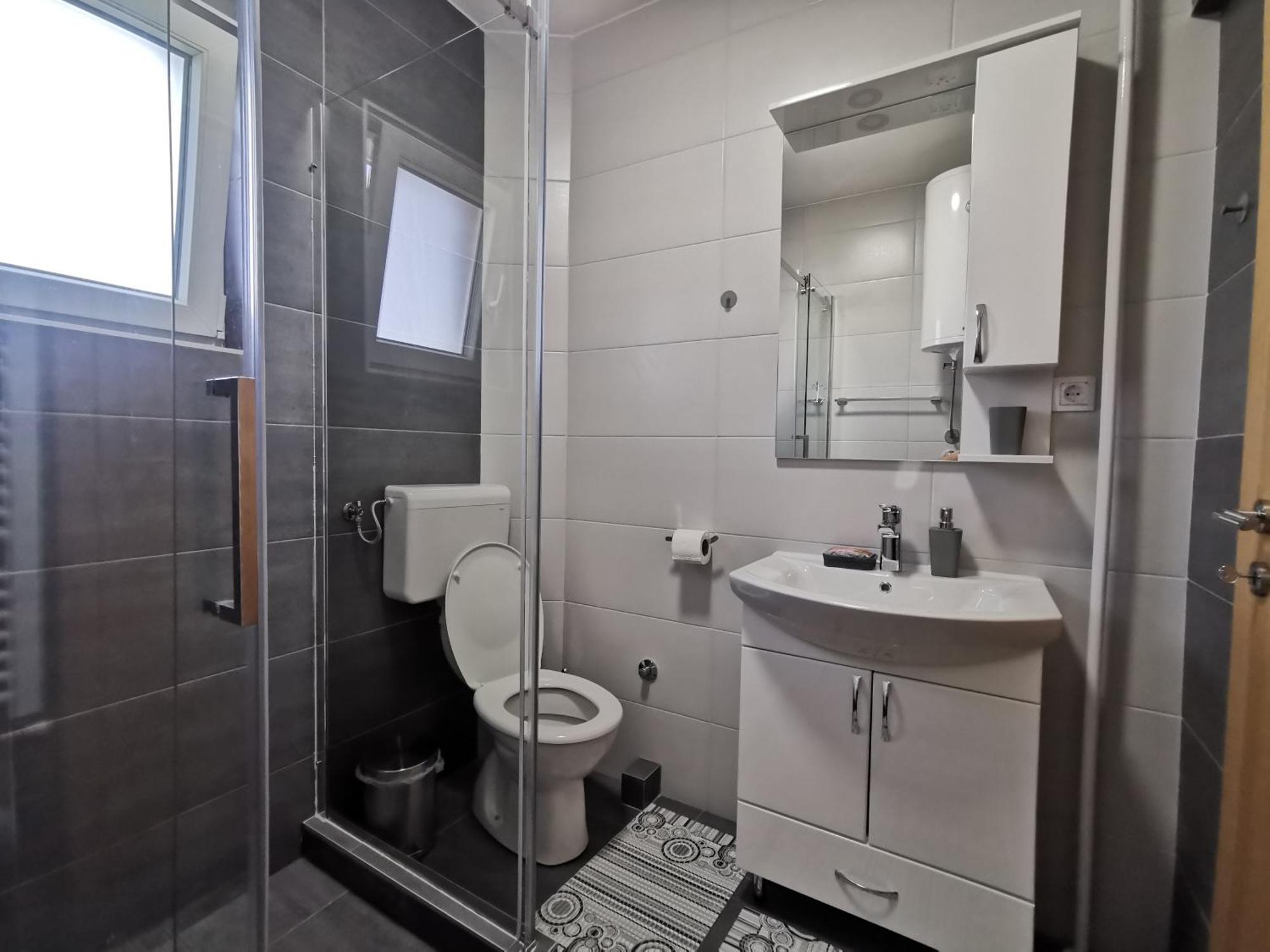 Apartments Domacinstvo Nikolic Valjevo Bagian luar foto